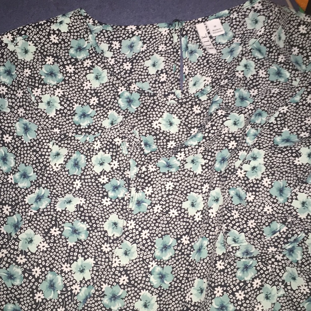 Elle Easy Swing Blouse